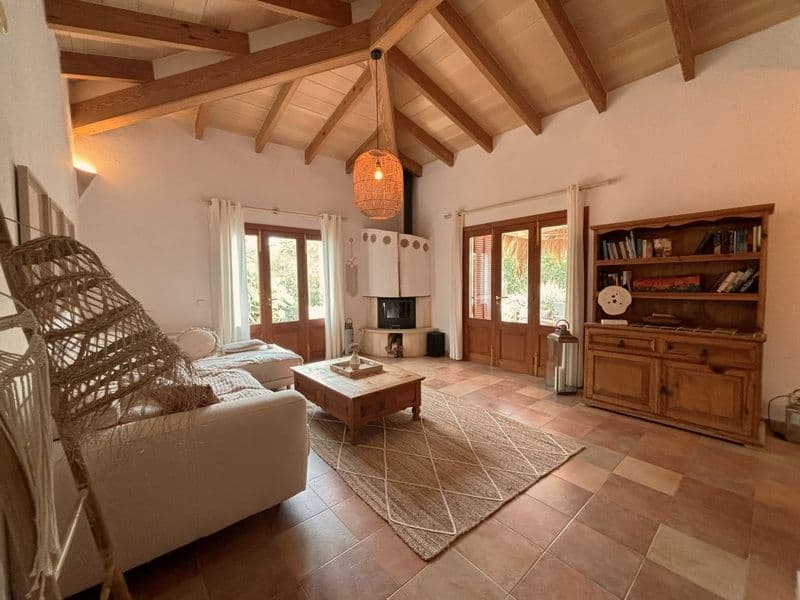 Beautiful tastefully decorated finca with air heating, swimming pool, covered terrace 5 minutes walk from S ̈Amarador beach – foto 4