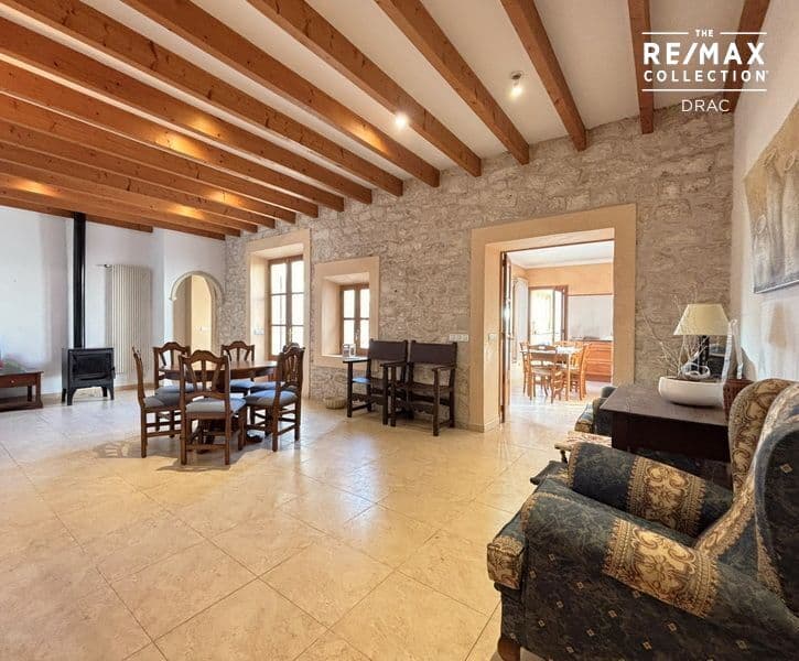 Luminoso encantador piso, amueblado de 4 habitaciones con calefacción en  primera planta en  Santanyí. – foto 3