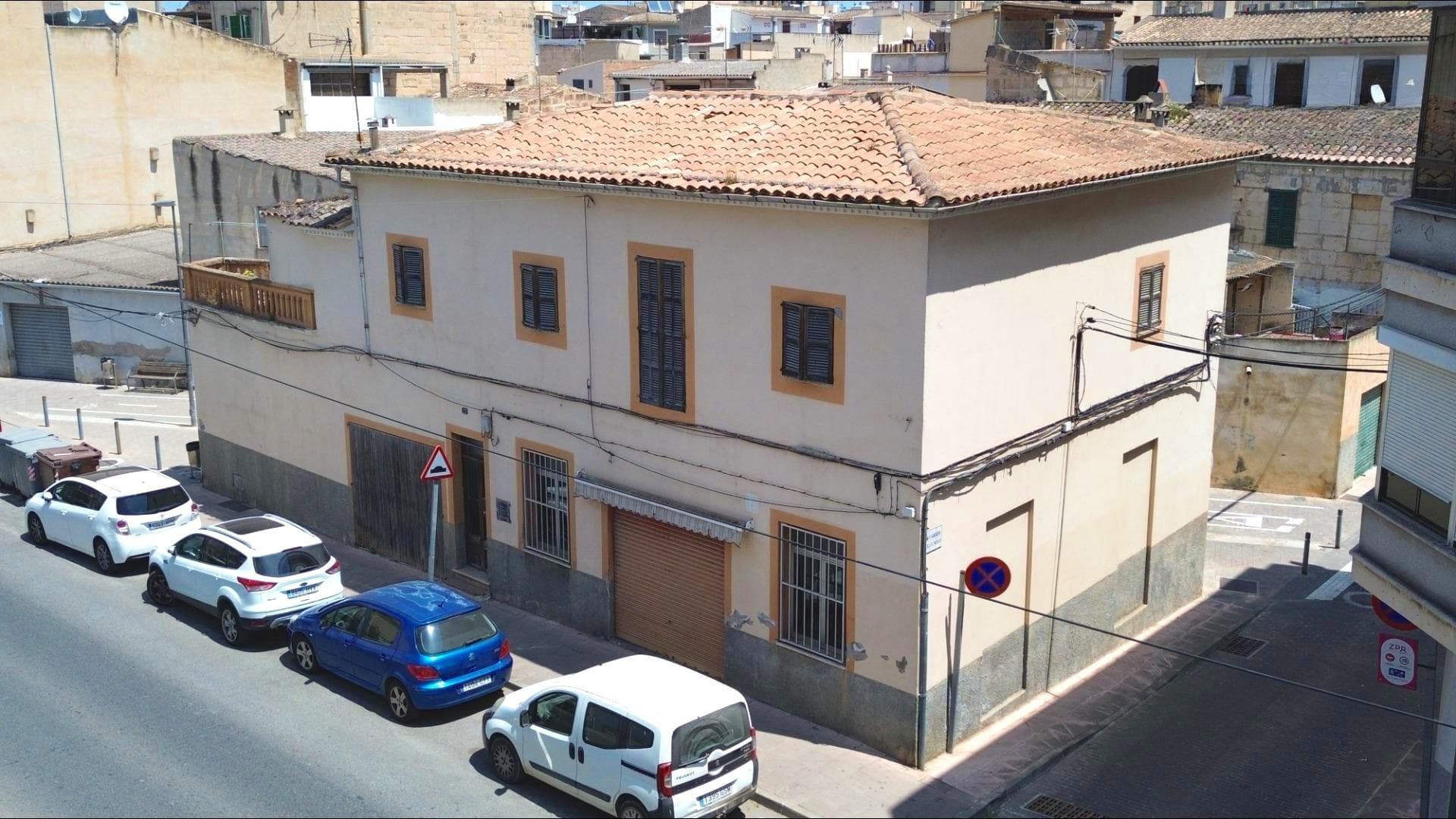Casa en Manacor con negocio