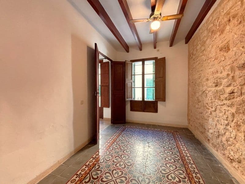 Une maison de village unique et authentique, aux détails soignés, avec garage et patio, située au cœur de Santanyi. – foto 5