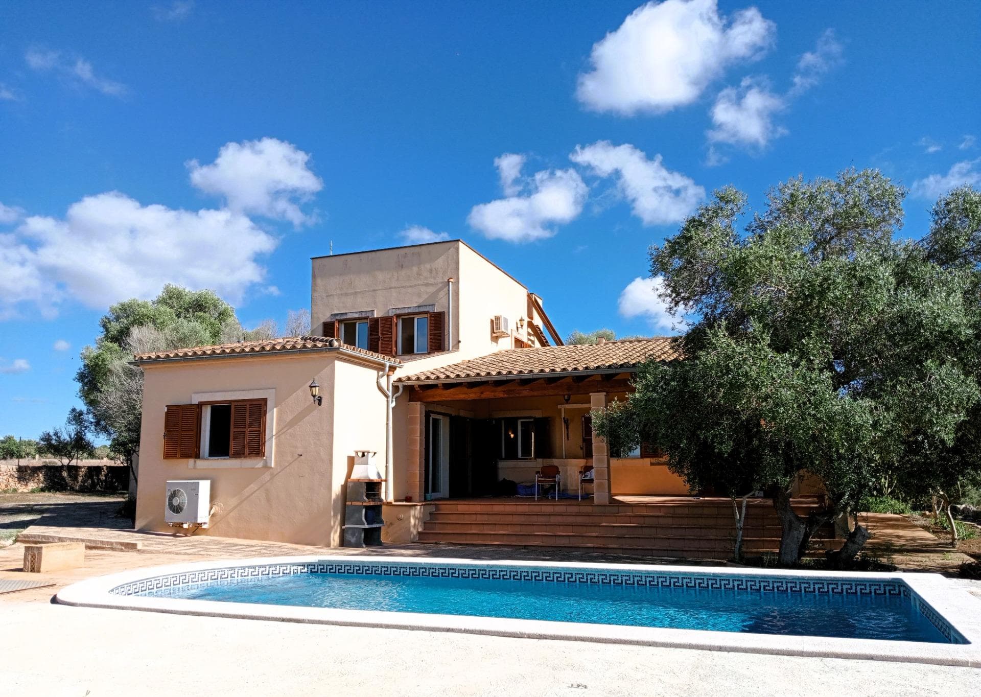 Finca Rústica Exclusiva con Vistas Panorámicas. El Refugio Mallorquín entre Santanyí y Campos.
