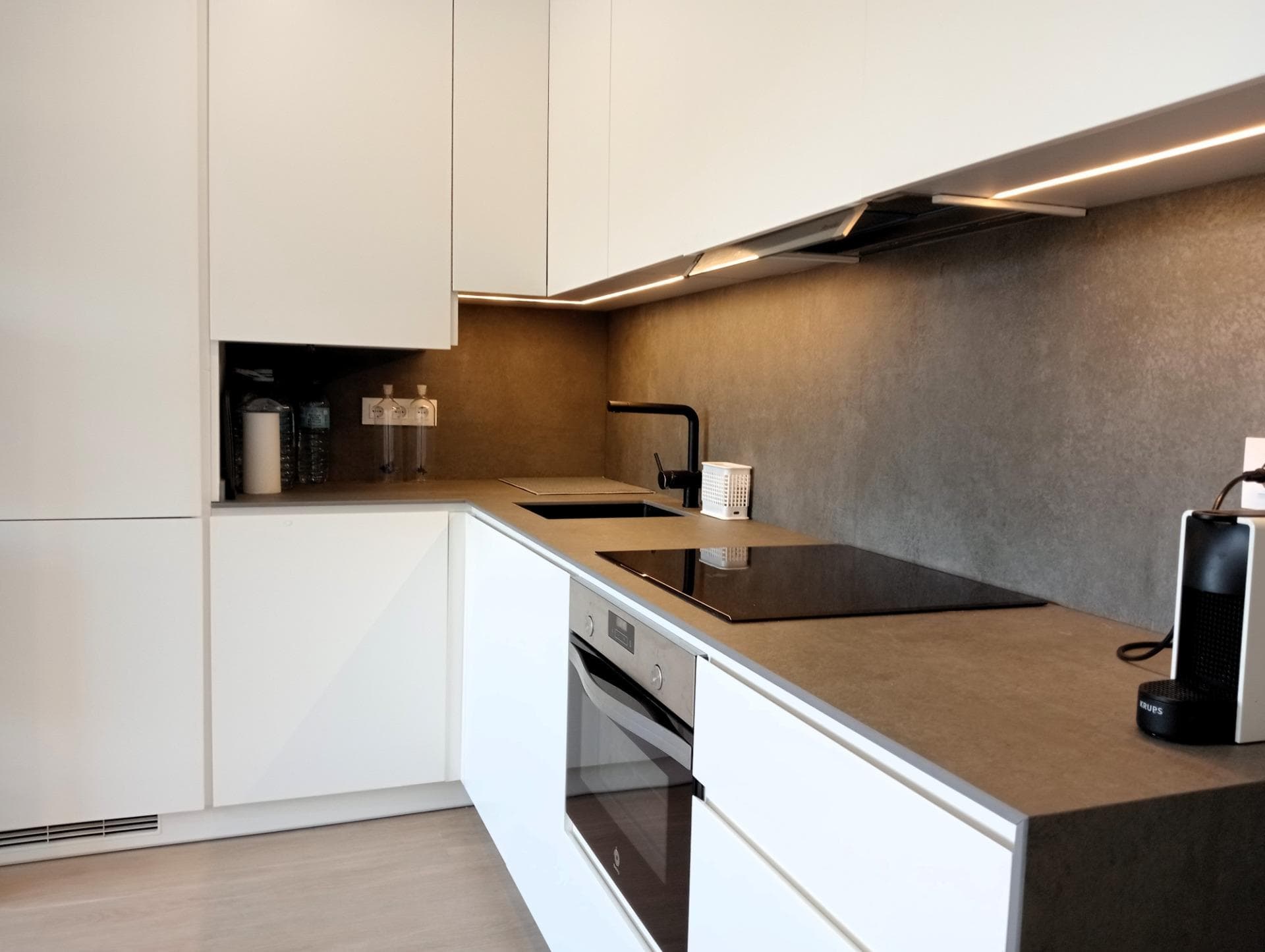 Joya Costera en Cala Santanyí: Vistas al Mar y Calidad Impecable – foto 4