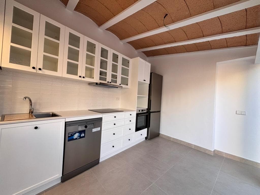 Luminosa planta baja totalmente reformada para estrenar con Patio en Es Llombards. – foto 3