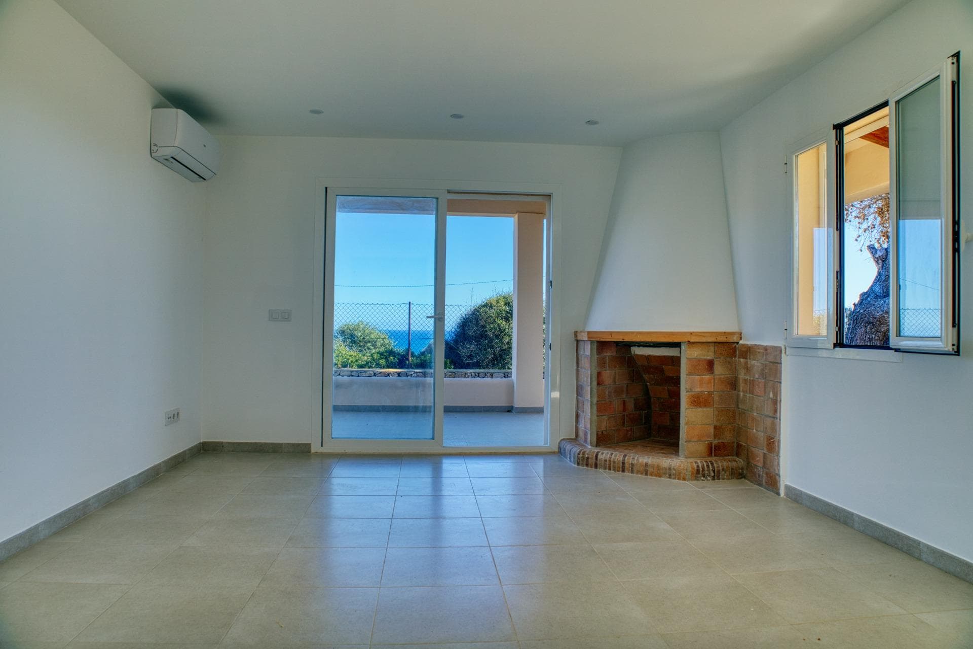 Maison individuelle en bord de mer à Cala Llombards – foto 4