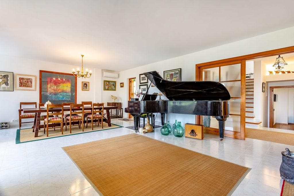 EXCLUSIVE: Family villa with sea views in the coveted Puerto de Pollensa – foto 5